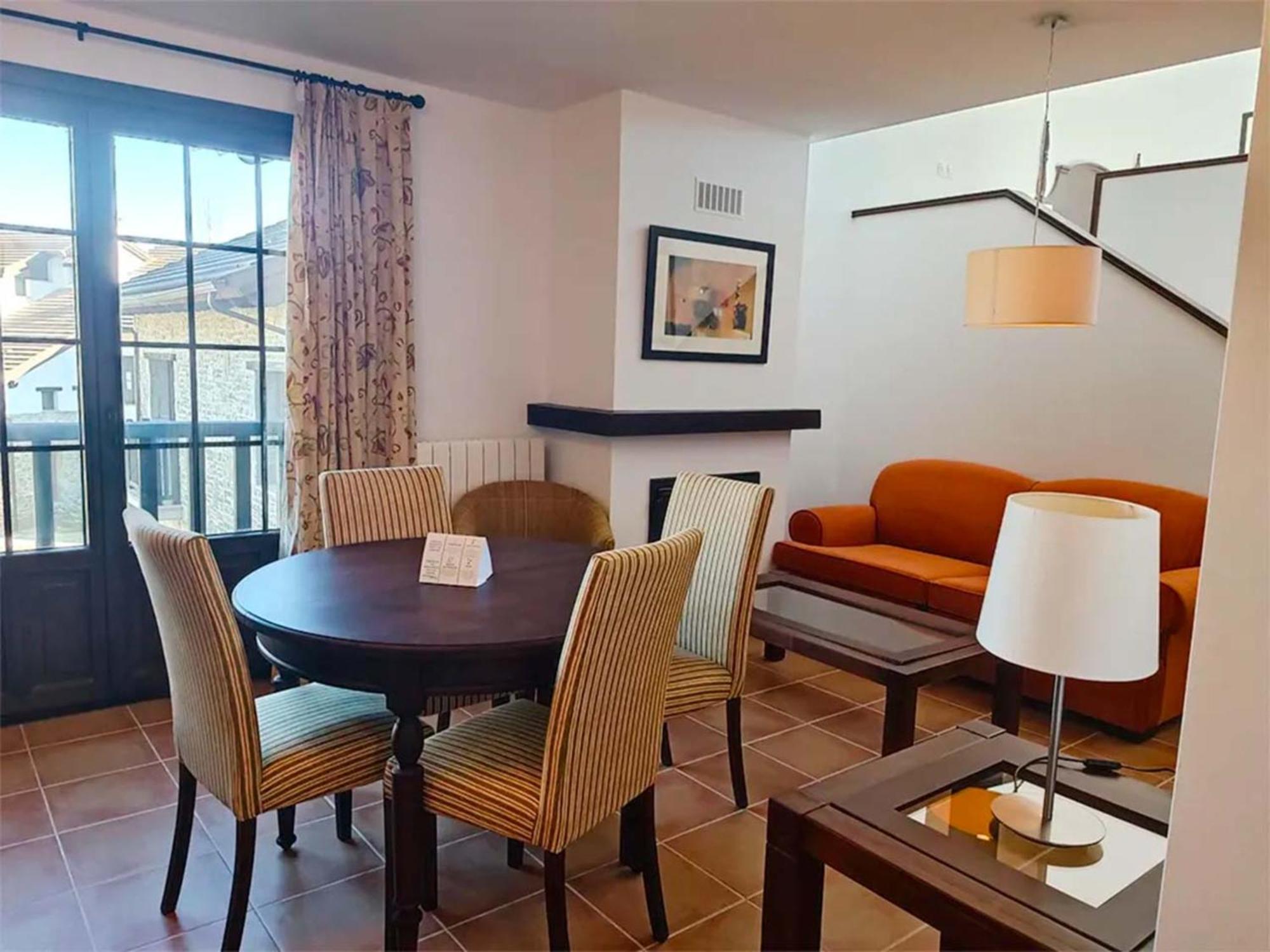 Apartamentos Jaca Badaguas 3000 Екстер'єр фото
